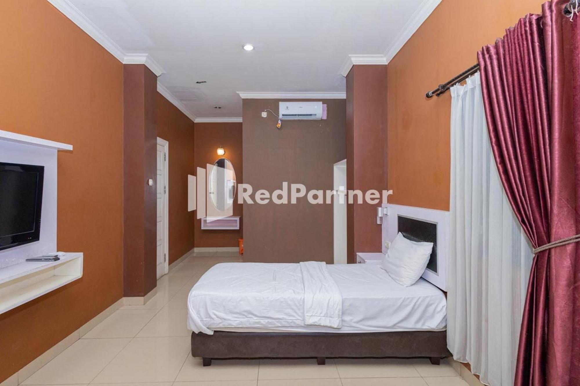 Star Hotel Jaksa Mitra Reddoorz Джакарта Екстер'єр фото