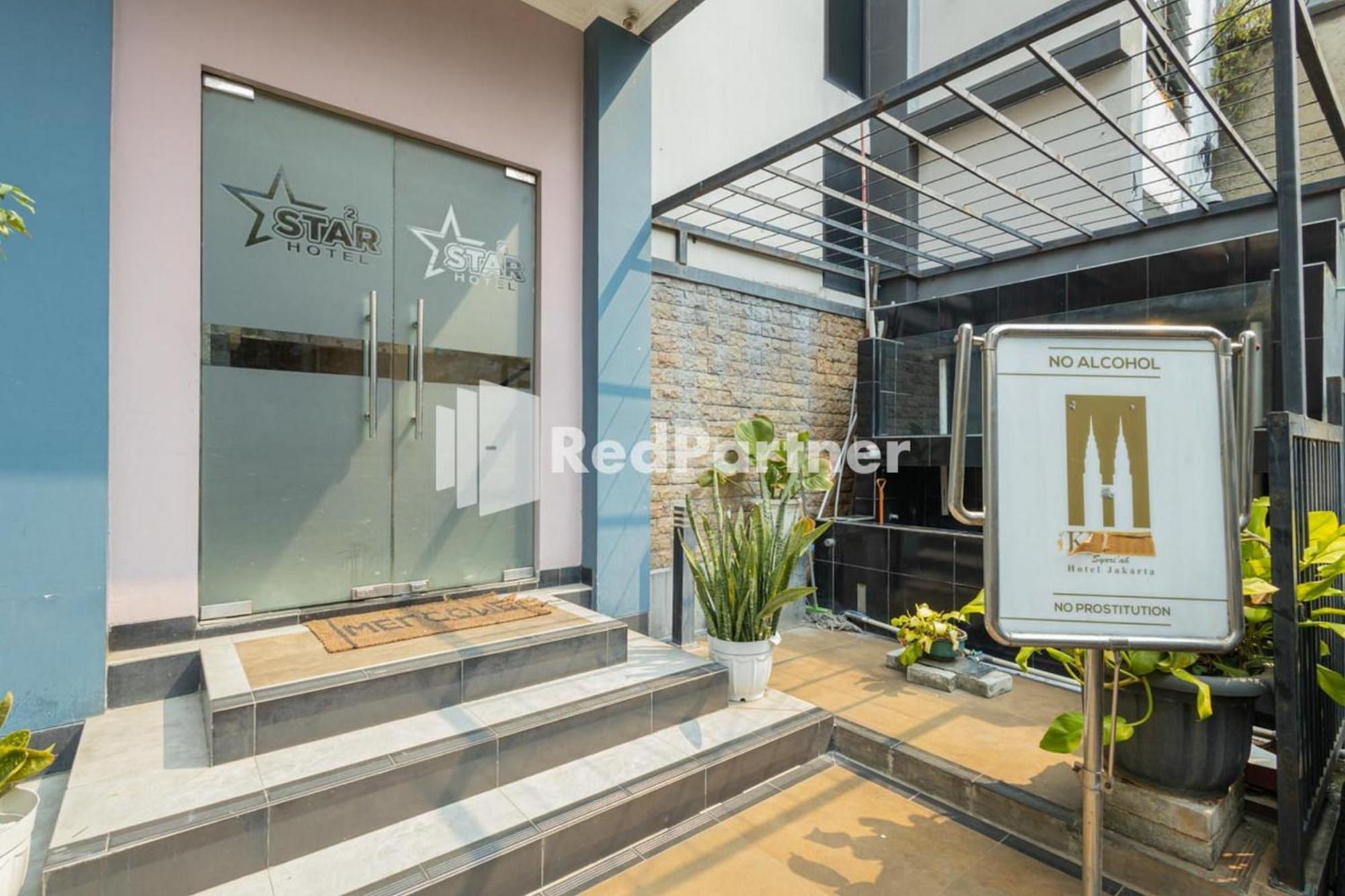 Star Hotel Jaksa Mitra Reddoorz Джакарта Екстер'єр фото