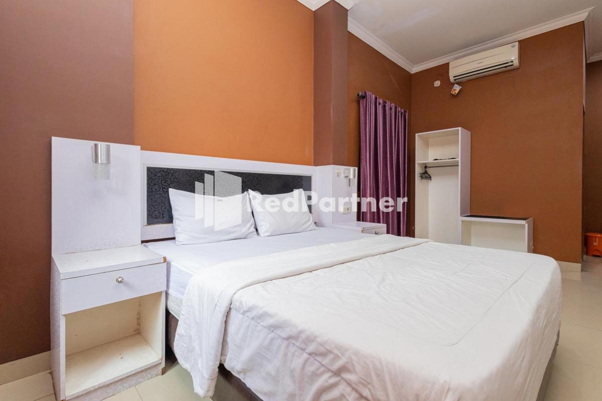 Star Hotel Jaksa Mitra Reddoorz Джакарта Екстер'єр фото