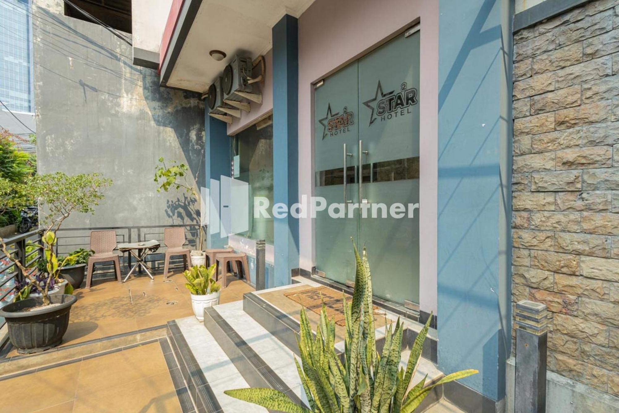 Star Hotel Jaksa Mitra Reddoorz Джакарта Екстер'єр фото